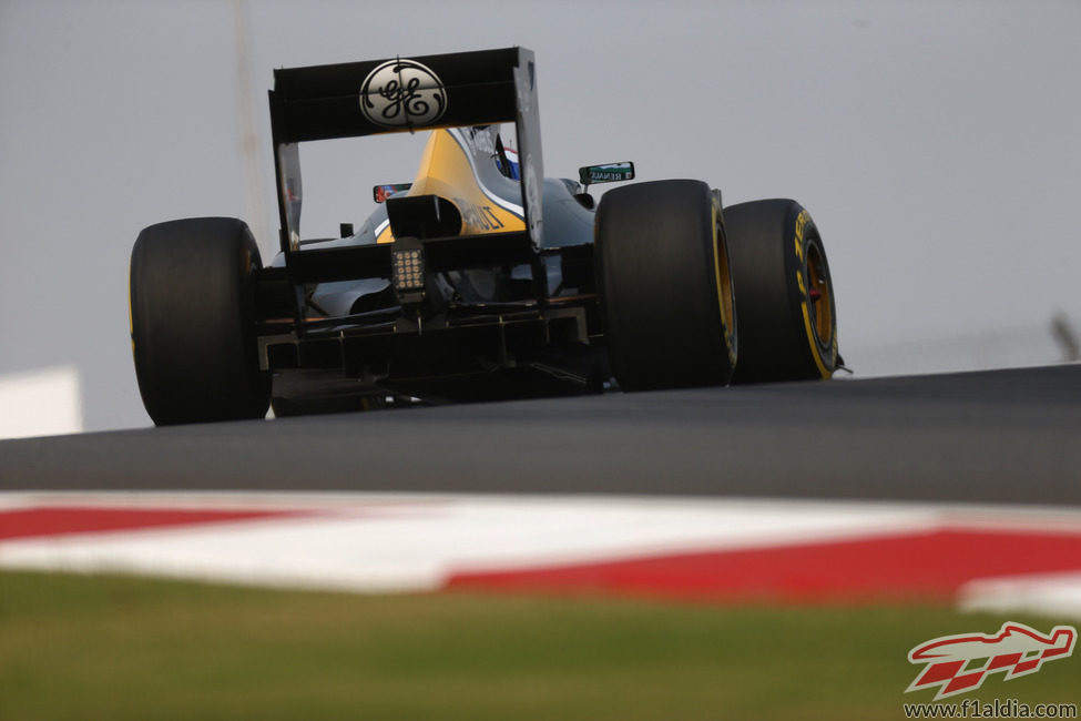 Vitaly Petrov y Caterham en el Gran Premio de India