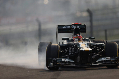 Heikki Kovalainen se pasa de frenada