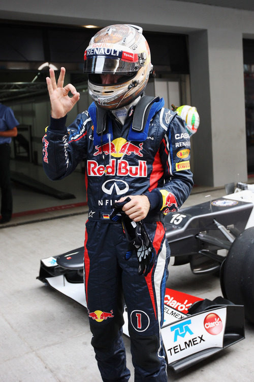 Sebastian Vettel, satisfecho tras conseguir la pole en India