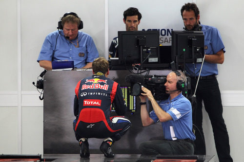 Sebastian Vettel y Mark Webber analizan sus resultados