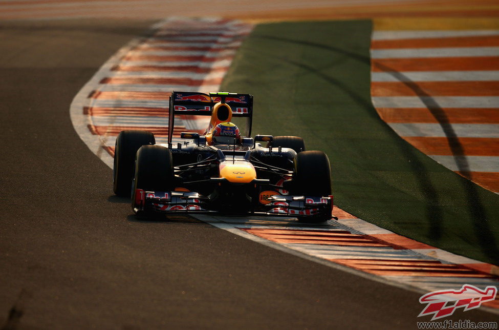 Mark Webber pilotando el RB8 para ser segundo en la Q3