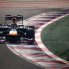 Sebastian Vettel con el DRS abierto durante la clasificación