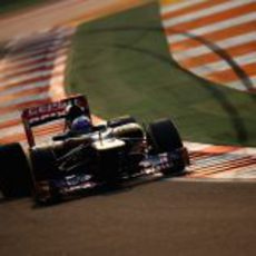 Daniel Ricciardo rueda a los mandos del STR7 en India