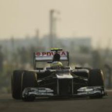 Bruno Senna disputa la clasificación del GP de India 2012