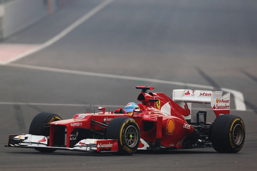 Fernando Alonso en la carrera de Nueva Delhi