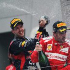 Vettel moja a Alonso en el podio de Nueva Delhi