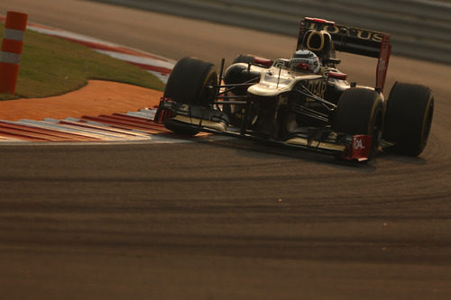 Kimi Räikkönen coge una curva en India