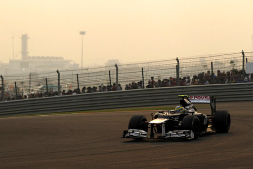 Bruno Senna rueda con el blando en carrera