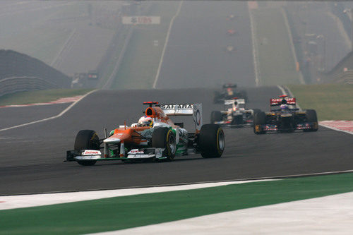 Paul di Resta trata de mantener posición en el circuito de Buddh