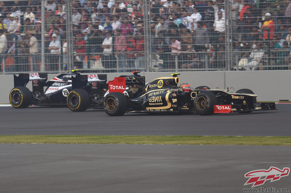 Romain Grosjean precede a los Williams
