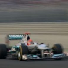 Michael Schumacher a toda velocidad en las rectas de India