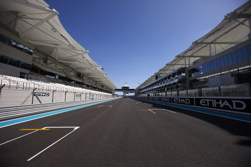 Recta principal del circuito de Yas Marina