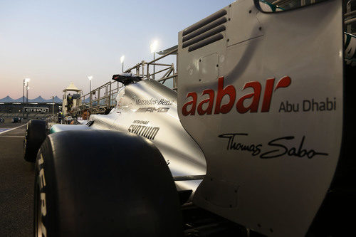 Detalle del alerón del Mercedes en Yas Marina