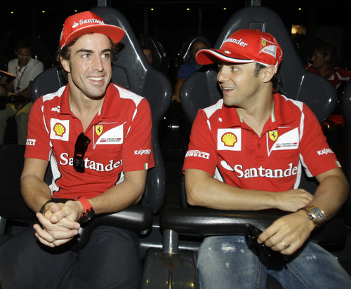 Alonso y Massa en una nueva atracción de Ferrari World