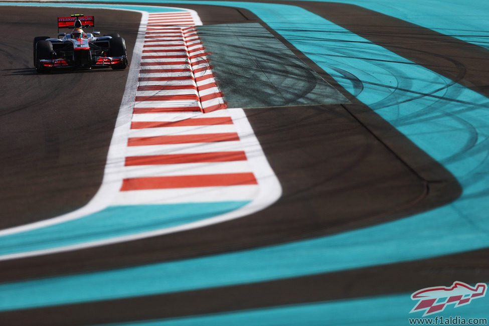 Lewis Hamilton en los libres del GP de Abu Dabi 2012