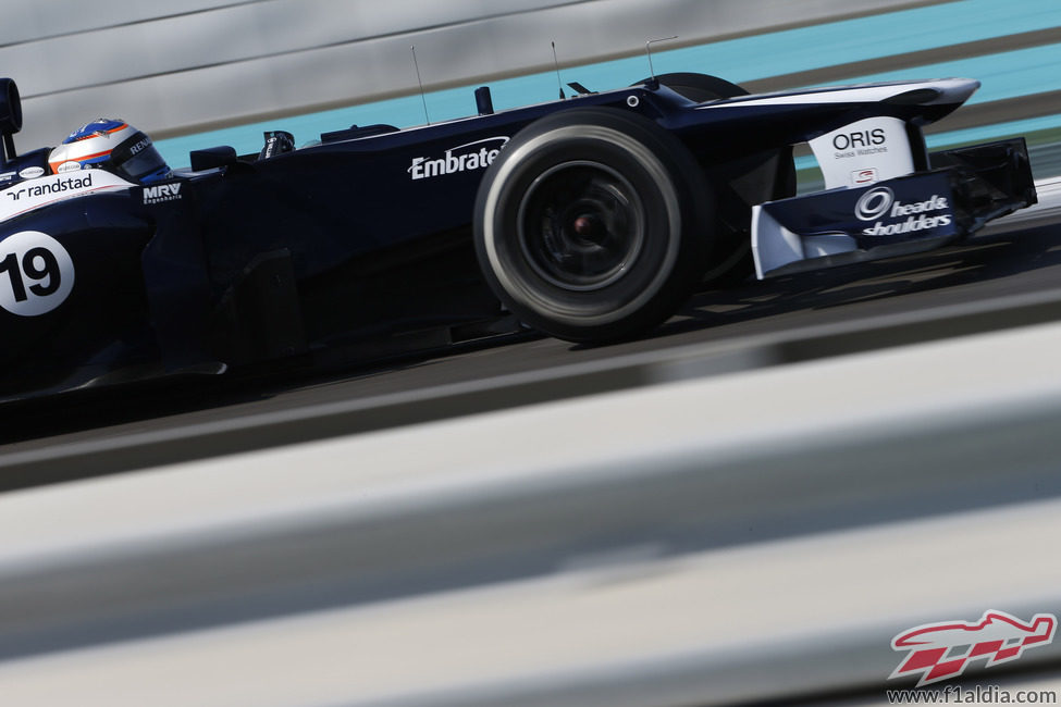 Valtteri Bottas rueda con el FW34 en los Libres 1 del GP de Abu Dabi 2012