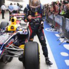 Vettel celebra su pole en India 2012