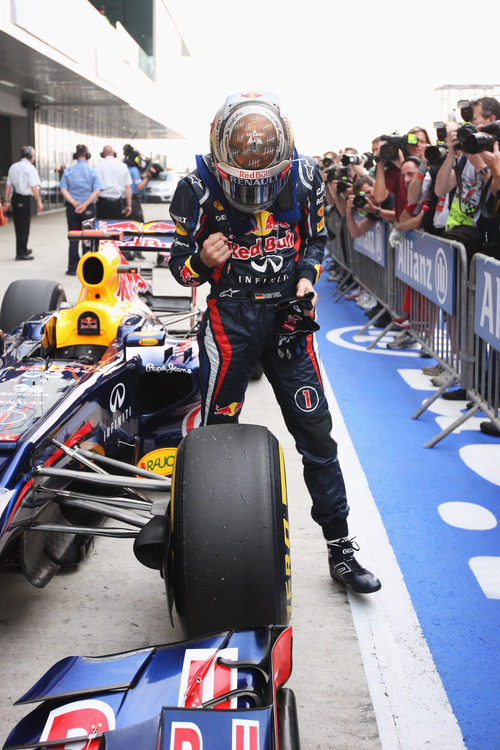 Vettel celebra su pole en India 2012