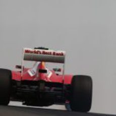 Felipe Massa al volante del Ferrari en India