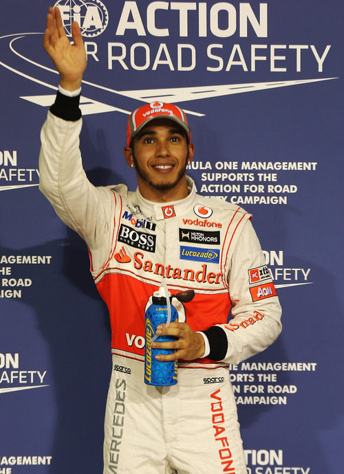 Lewis Hamilton se hace con la 'pole' en el GP de Abu Dabi 2012