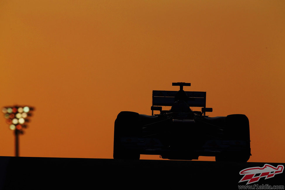 Crepúsculo en Abu Dabi 2012