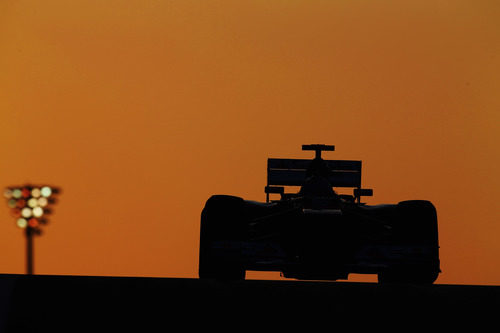 Crepúsculo en Abu Dabi 2012