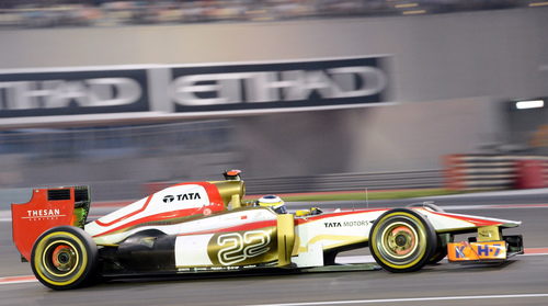 Pedro de la Rosa conduce el F112 en la carrera de Abu Dabi