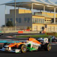 Paul di Resta tuvo un pinchazo en el GP de Abu Dabi 2012