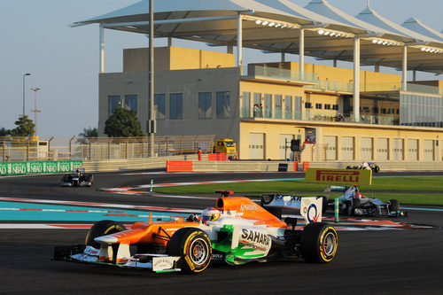 Paul di Resta tuvo un pinchazo en el GP de Abu Dabi 2012