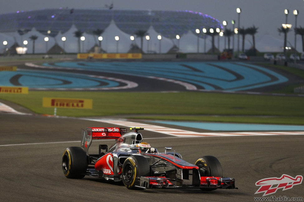 Lewis Hamilton no tuvo fortuna en la carrera de Abu Dabi