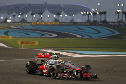 Lewis Hamilton no tuvo fortuna en la carrera de Abu Dabi