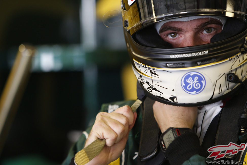 Giedo van der Garde se prepara para rodar con el CT01