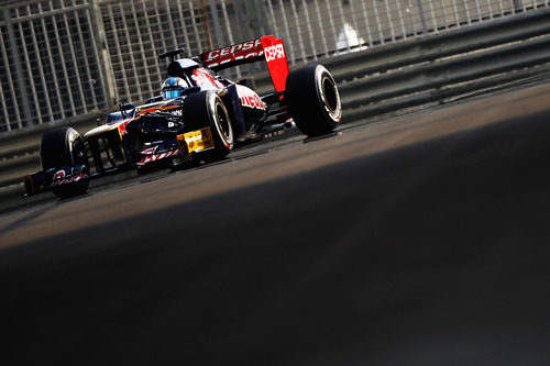 Johnny Cecotto estuvo presente en la segunda jornada de test en Abu Dabi