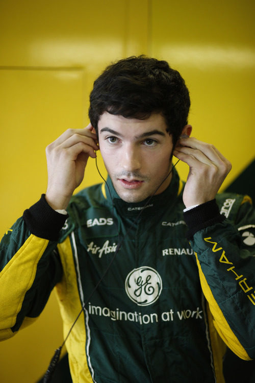 Alexander Rossi se prepara para rodar con Caterham en Abu Dabi