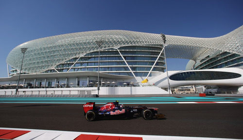 Jean-Eric Vergne rueda en el trazado de Yas Marina