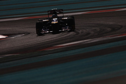 Jean-Eric Vergne a los mandos del STR7 en Abu Dabi