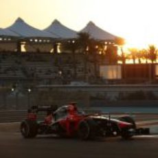 Timo Glock aprovecha los últimos instantes de sol en Abu Dabi