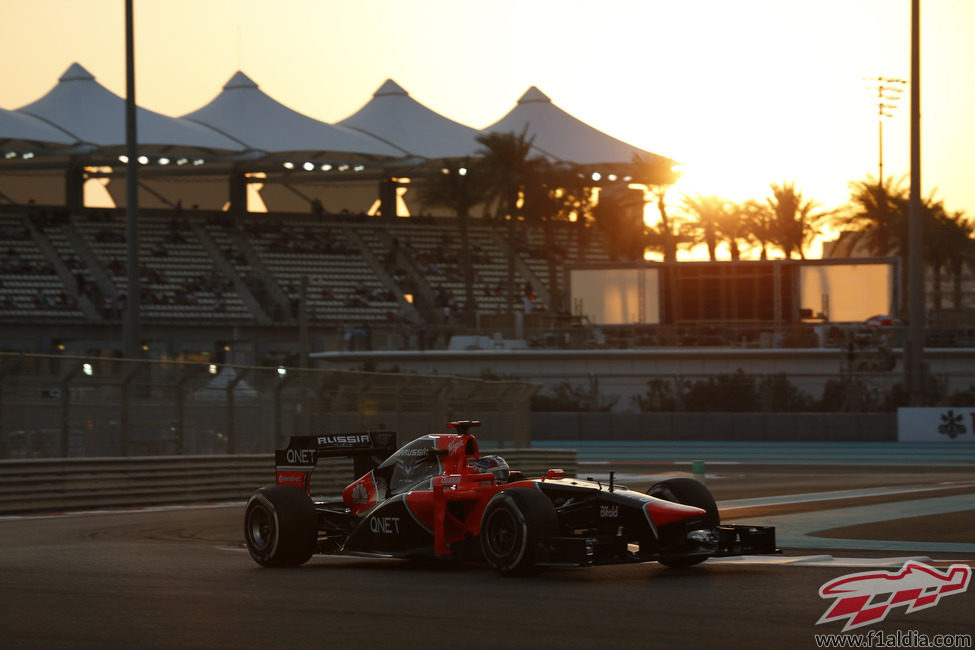 Timo Glock aprovecha los últimos instantes de sol en Abu Dabi