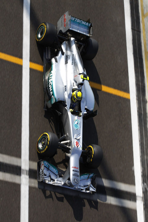 Nico Rosberg solamente rodó siete vueltas en Abu Dabi