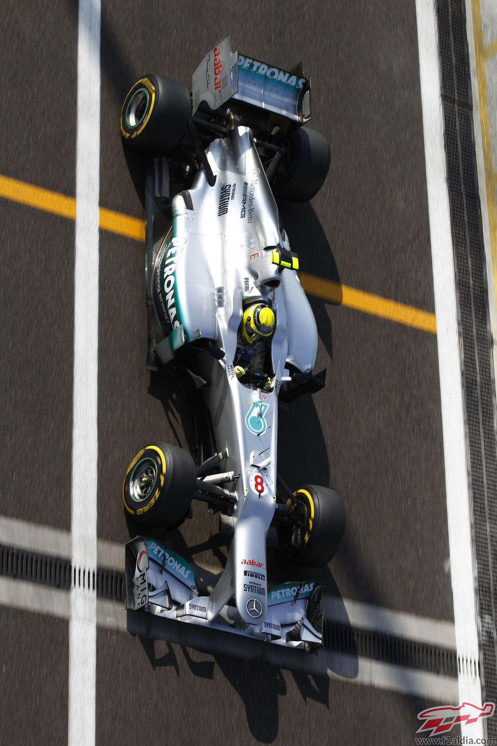 Nico Rosberg solamente rodó siete vueltas en Abu Dabi