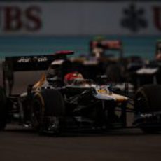 Heikki Kovalainen logró un gran decimotercer puesto en Abu Dabi