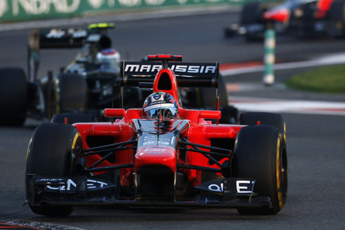 Timo GLock cruzó la meta en Yas Marina decimocuarto lugar 