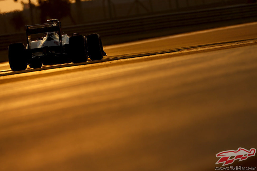 Pastor Maldonado conduce el FW34 en la clasificación de Abu Dabi