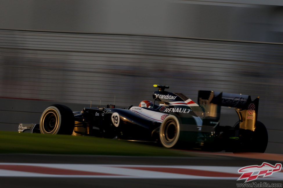 Bruno Senna rueda en la Q1 de la clasificación de Abu Dabi