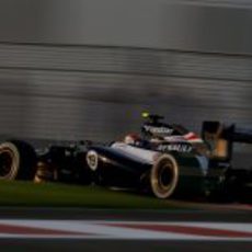 Bruno Senna rueda en la Q1 de la clasificación de Abu Dabi