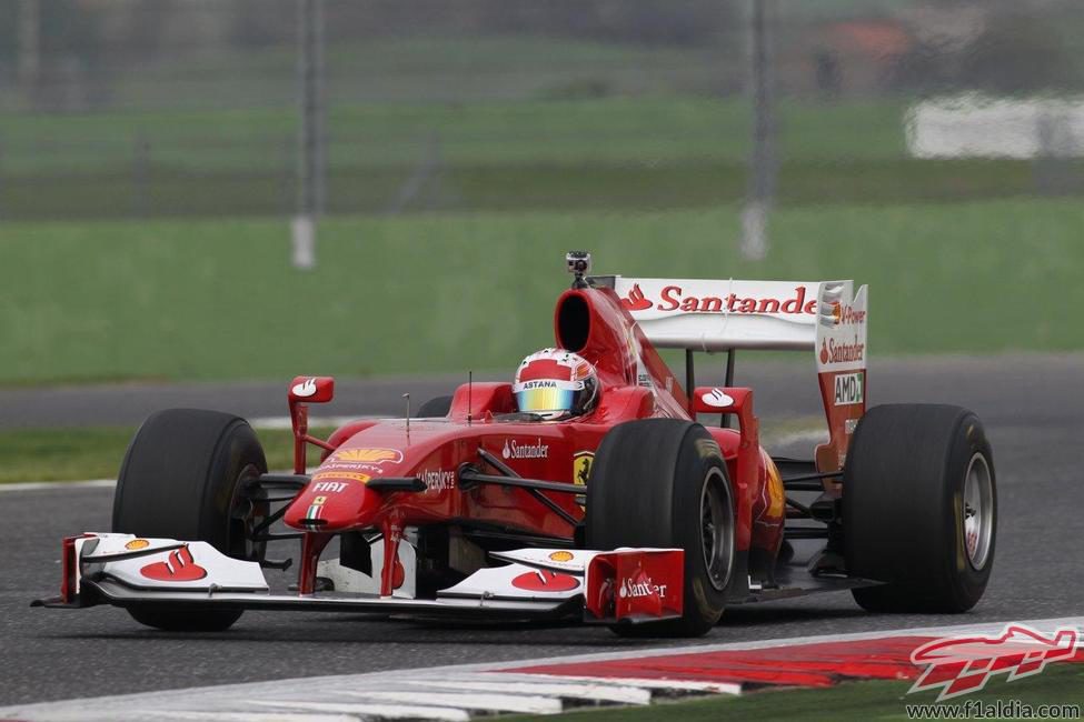Daniel Juncadella a los mandos del Ferrari F60
