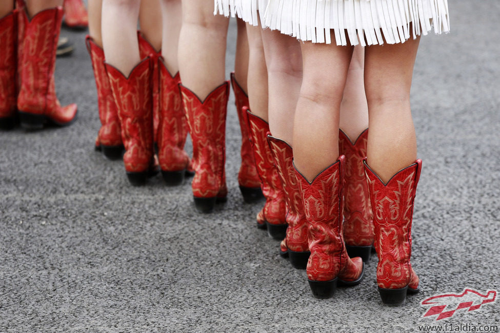 Las piernas de las 'pit babes' del GP de Estados Unidos 2012