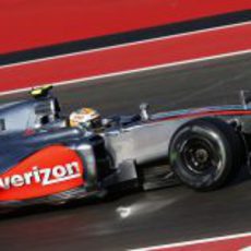 Lewis Hamilton prueba el neumático medio en Austin