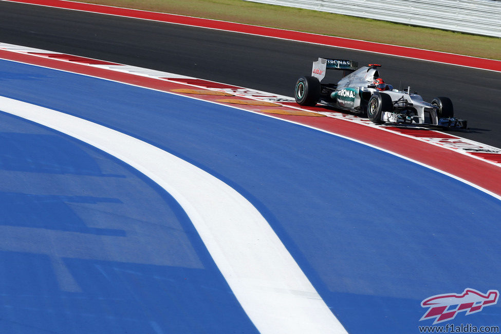 Michael Schumacher saldrá quinto en la carrera de Estados Unidos