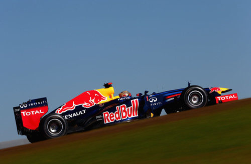 Sebastian Vettel pilota su RB8 en el Circuito de las Américas